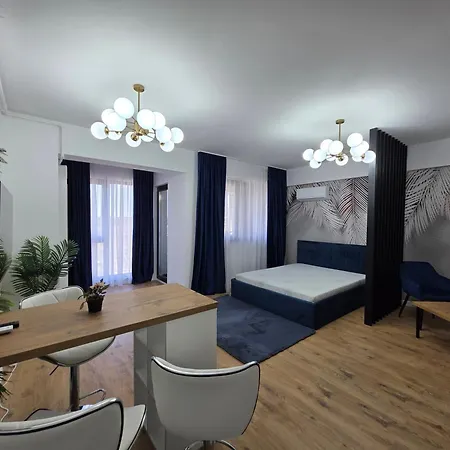 Ivory - Free Parking